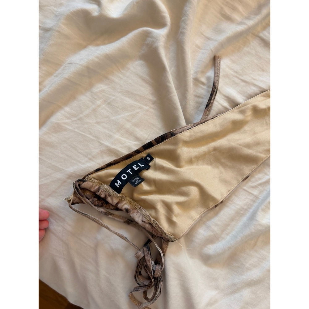 Motel Rocks wrap top - Picture 2 of 2